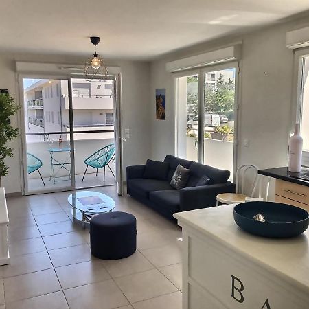 Bleuhorizon2 Apartment Ла Сиота Екстериор снимка