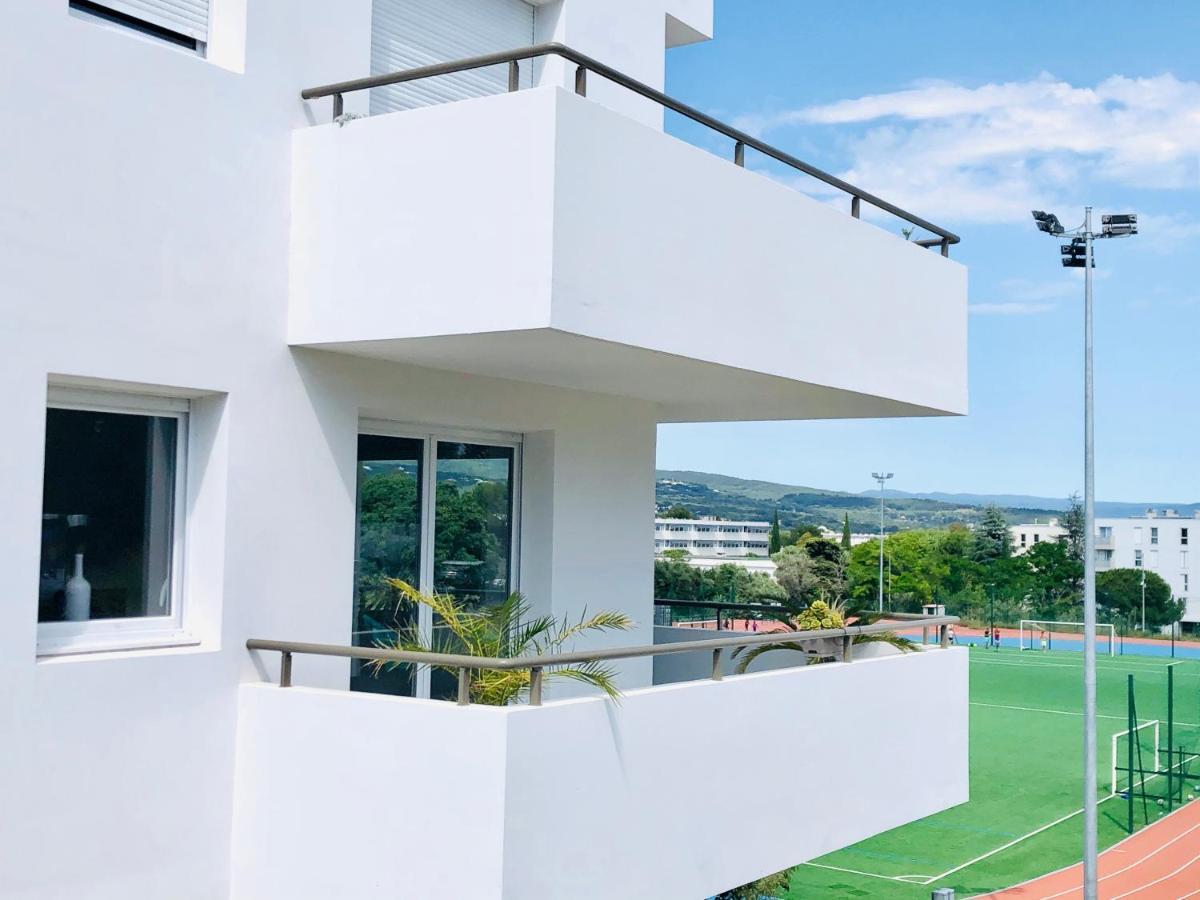 Bleuhorizon2 Apartment Ла Сиота Екстериор снимка